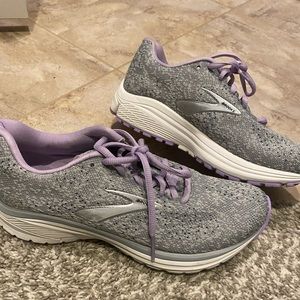 Brooks Women’s Shoes